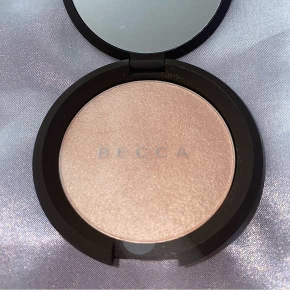 Brand New Original Becca Champagne Pop Highlighter - Picture 7 of 8